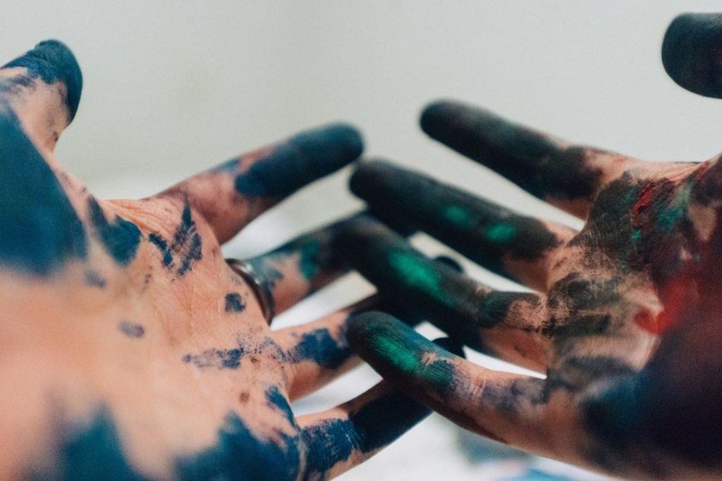How to get Food Dye off Your Hands
